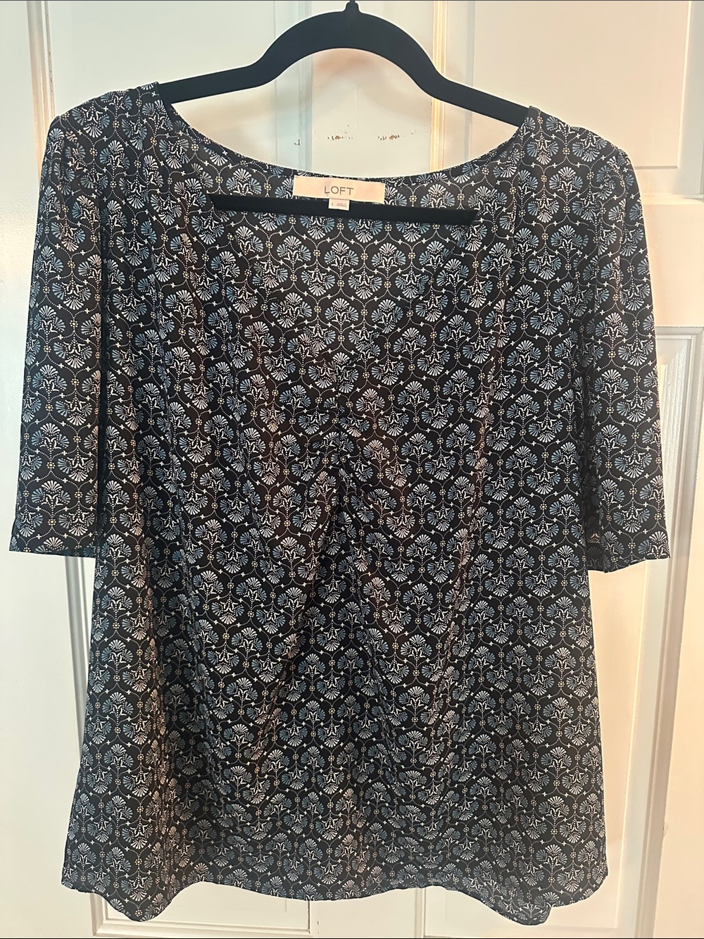 LOFT Black Floral-Print Scoop Neck Tunic